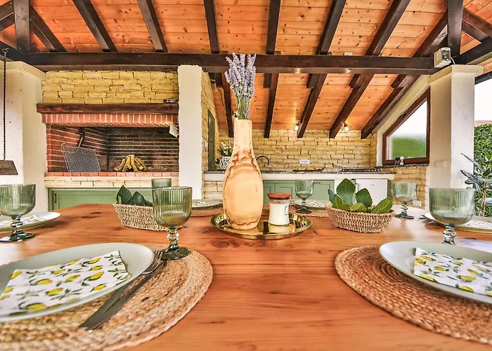 Petra-2 By Interhome *