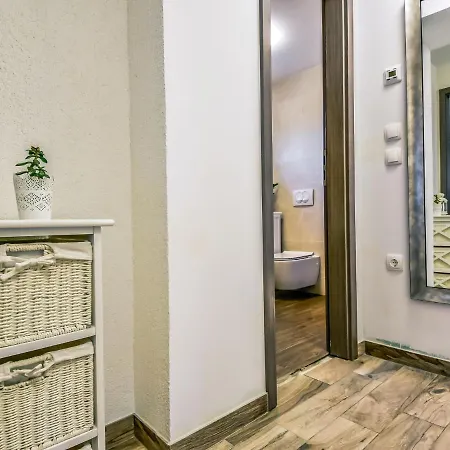 Apartment Petra-2 By Interhome